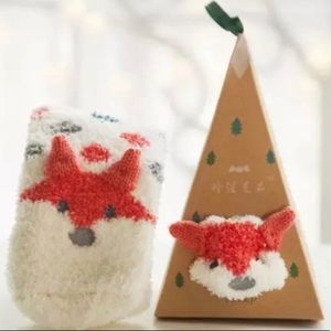 Fuzzy fox socks with gift packaging!